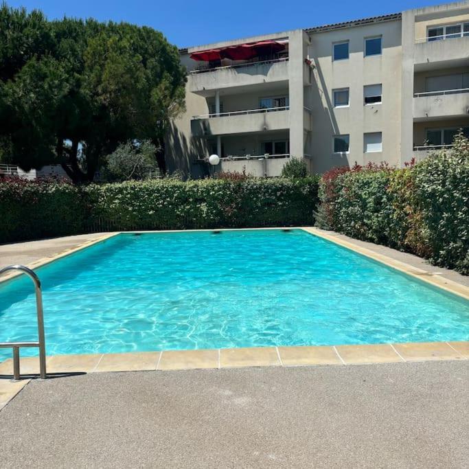 Appartement Terrasse Et Piscine มงต์เปอลิเยร์ ภายนอก รูปภาพ